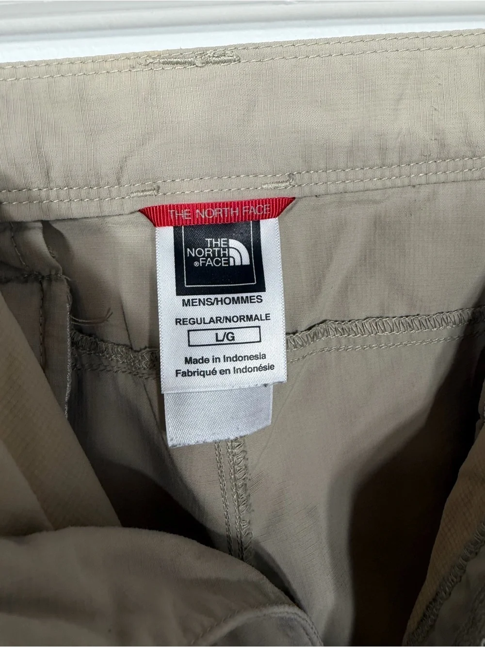 The North Face Mens Large Khaki Cargo Hiking Shorts Ripstop Nylon Outdoor Travel